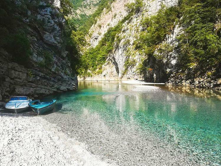 Park Blini Shala River Moll' e Shoshit Εξωτερικό φωτογραφία